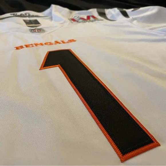 Cincinnati Bengals White Jamar Chase Jersey w/ SB LVI Patch - Picture 5 of 9